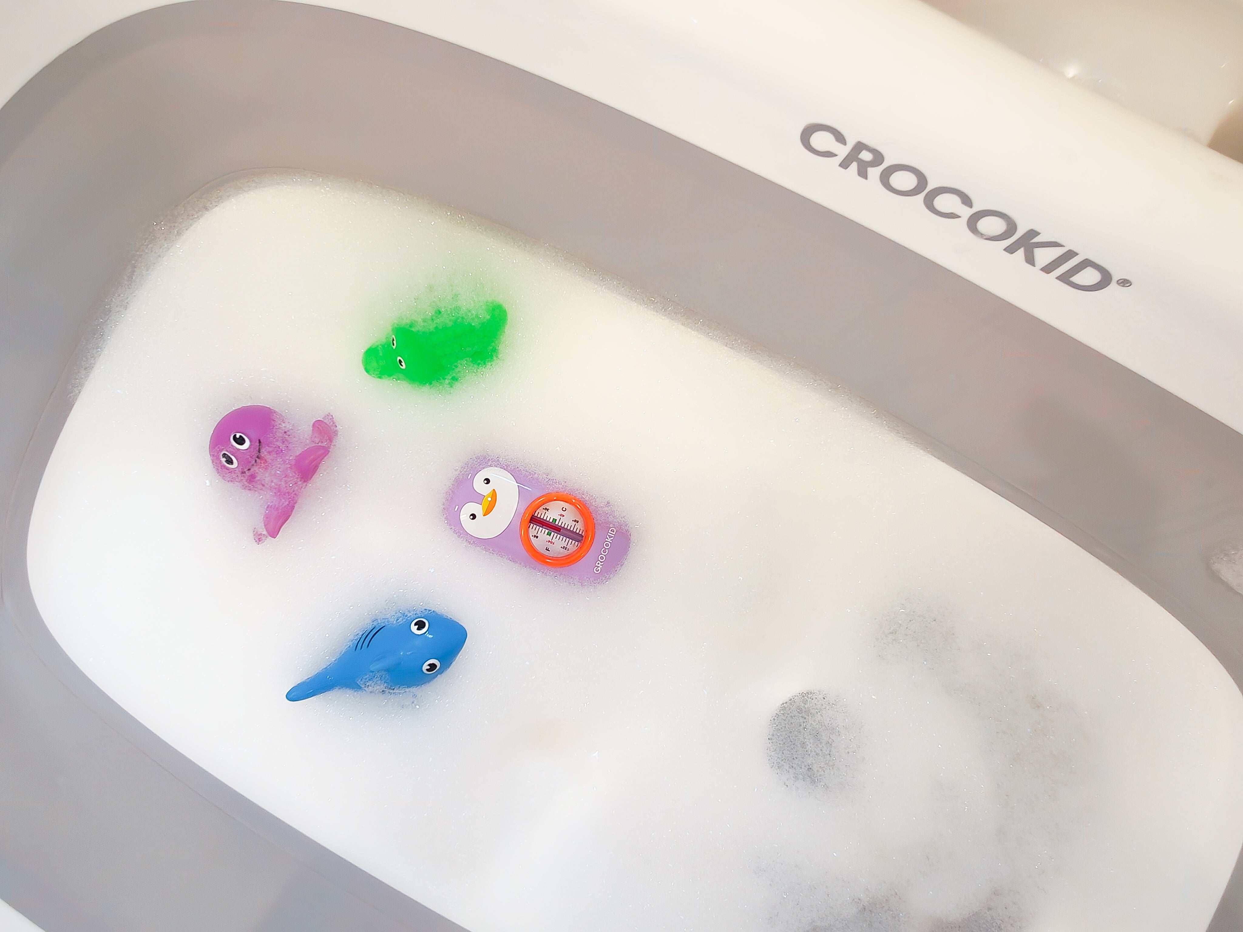 Le Cadeau de Noël Idéal pour Jeunes Parents : Pourquoi Opter pour la Baignoire Pliable Crocokid